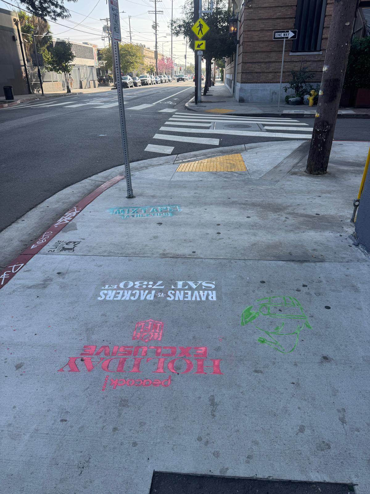 Stencil 16.5 Bar Flamingo Arts District